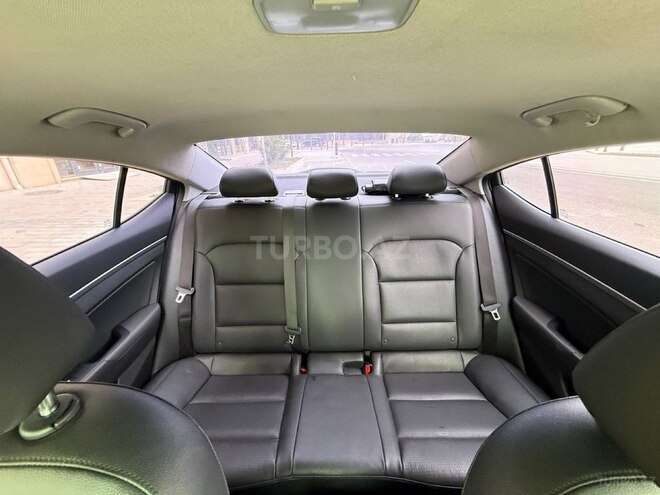 Hyundai Avante 2015, 157,925 km - 1.6 l - Bakı