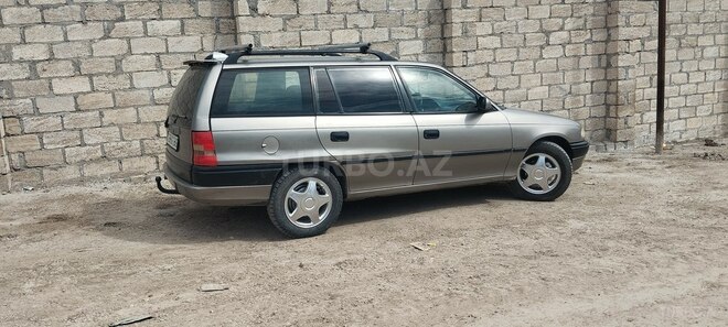 Opel Astra 1996, 414,038 km - 1.6 l - Qusar