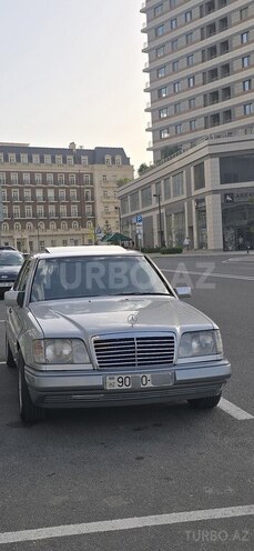 Mercedes E 220 1994, 212,000 km - 2.2 л - Bakı