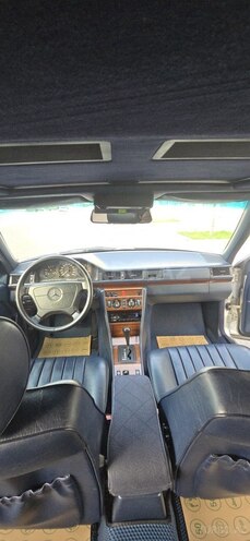 Mercedes E 220 1994, 212,000 km - 2.2 л - Bakı