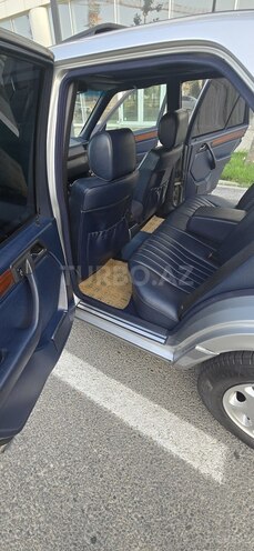 Mercedes E 220 1994, 212,000 km - 2.2 л - Bakı