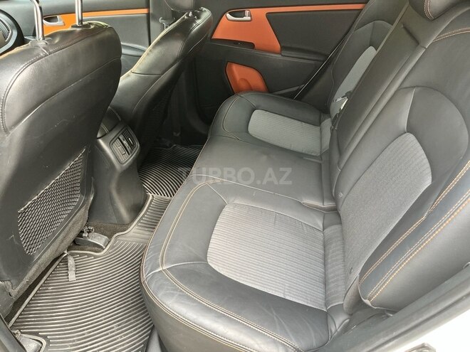 Kia Sportage 2013, 210,652 km - 2.0 л - Tovuz