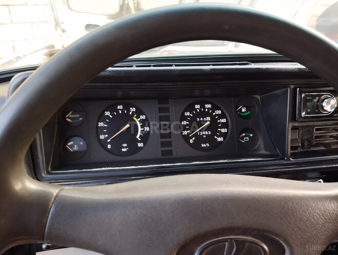 LADA (VAZ) 2107 2004, 65,000 km - 1.6 l - Salyan