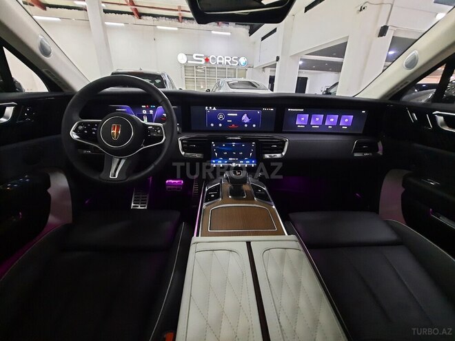 Hongqi E-HS9-21