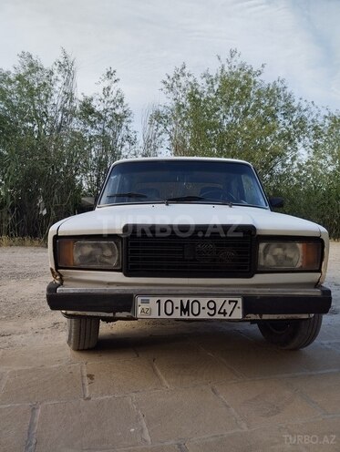 LADA (VAZ) 2107 2004, 65,000 km - 1.6 l - Salyan
