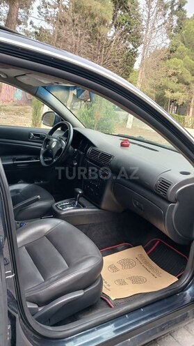 Volkswagen Passat 2004, 258,466 km - 1.8 l - Xırdalan