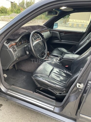 Mercedes E 230 1997, 500,000 km - 2.3 l - Ağdaş