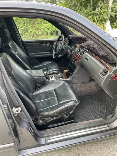 Mercedes E 230 1997, 500,000 km - 2.3 l - Ağdaş