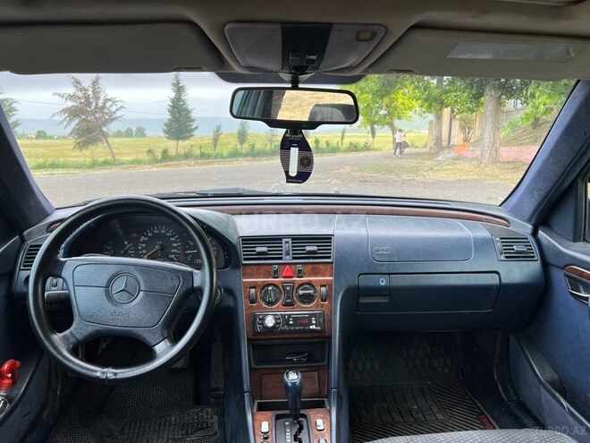 Mercedes C 250 d 1995, 546,000 km - 2.5 l - Tovuz