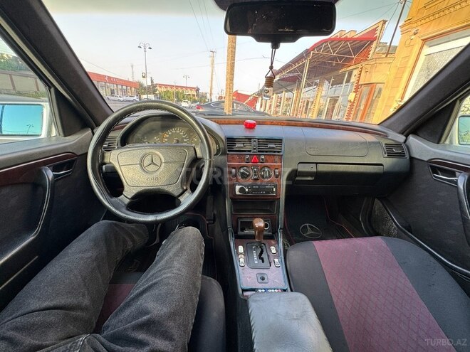 Mercedes C 220 d 1996, 525,000 km - 2.2 л - Quba