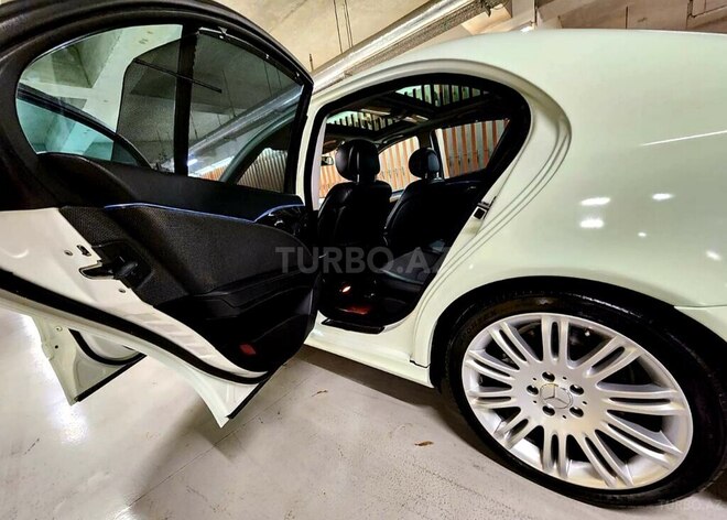 Mercedes E 200-12