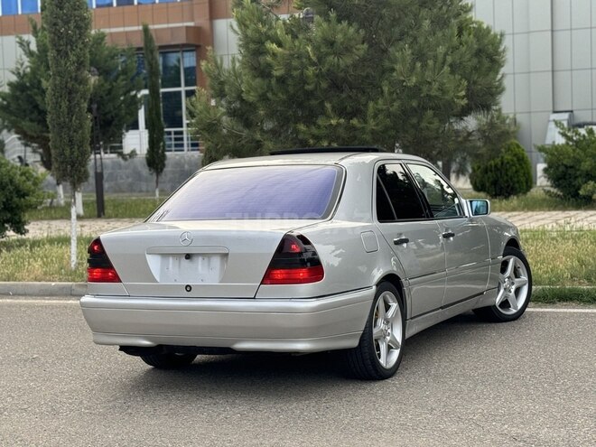 Mercedes C 230 2000, 247,000 km - 2.3 л - Saatlı