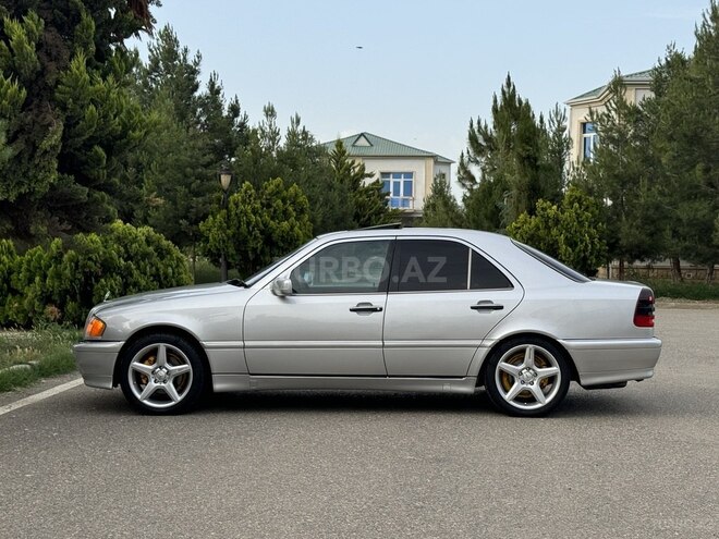 Mercedes C 230 2000, 247,000 km - 2.3 л - Saatlı