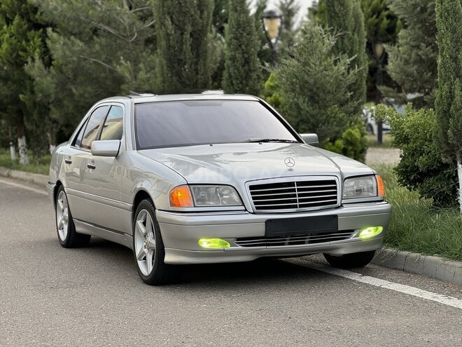 Mercedes C 230 2000, 247,000 km - 2.3 л - Saatlı