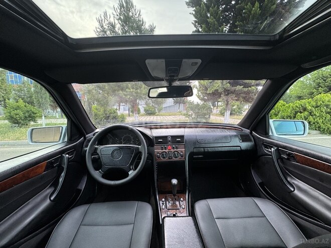 Mercedes C 230 2000, 247,000 km - 2.3 л - Saatlı
