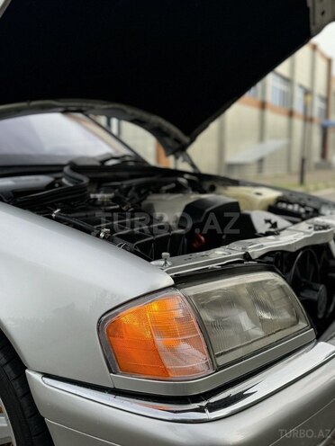 Mercedes C 230 2000, 247,000 km - 2.3 л - Saatlı