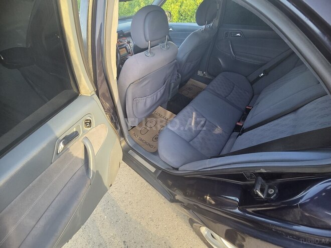 Mercedes C 200 2000, 300,000 km - 2.0 l - Bakı