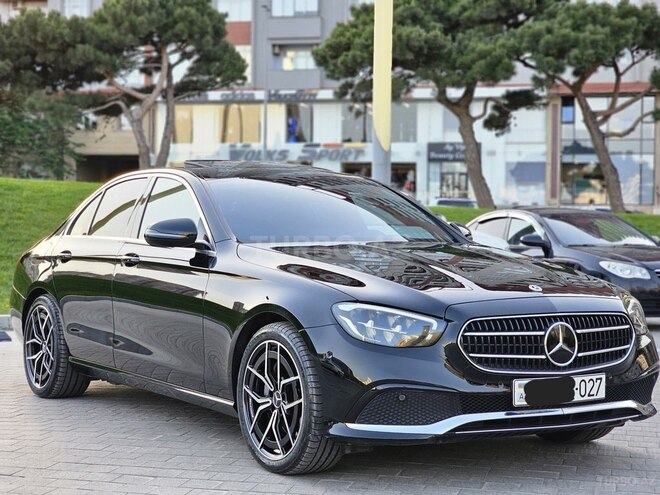 Mercedes E 300 e-4