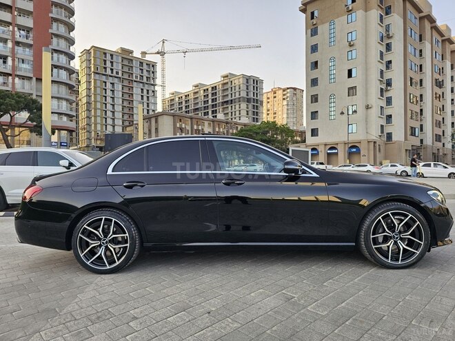 Mercedes E 300 e-10