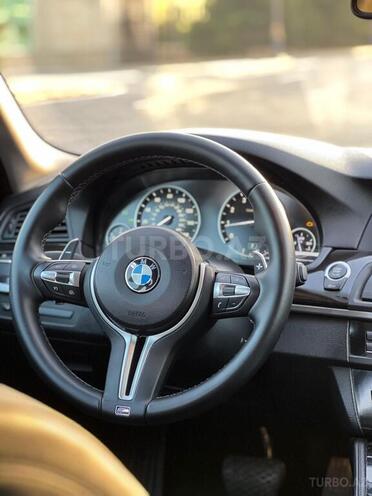 BMW 520 2015, 325,000 km - 2.0 l - Bakı