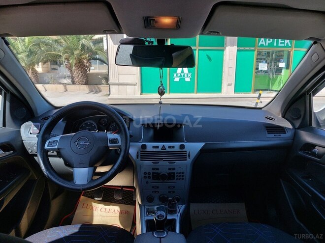 Opel Astra 2010, 256,300 km - 1.3 l - Bakı
