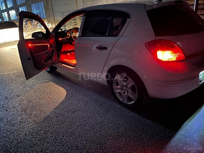 Opel Astra 2010, 256,300 km - 1.3 l - Bakı