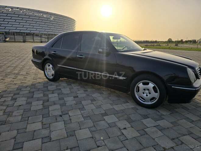 Mercedes E 220 d 2000, 359,000 km - 2.2 l - Bakı