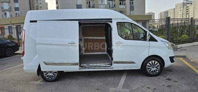 Ford Tourneo Custom 2015, 315,000 km - 2.2 л - Bakı