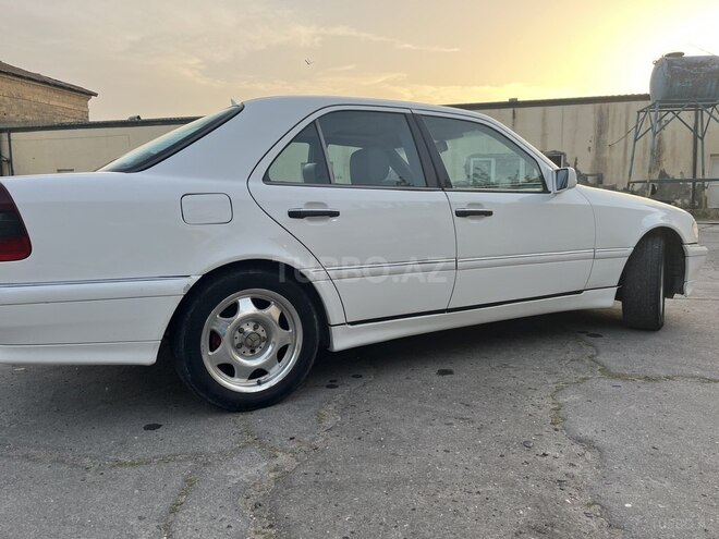 Mercedes C 230 2000, 283,000 km - 2.3 l - Bakı