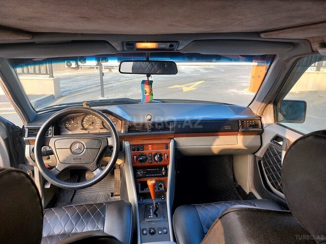 Mercedes E 220 1994, 496,948 km - 2.2 л - Bakı