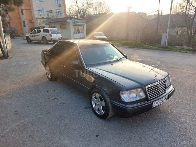 Mercedes E 220 1994, 496,948 km - 2.2 л - Bakı