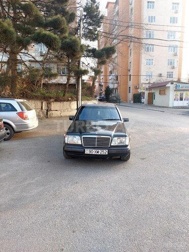 Mercedes E 220 1994, 496,948 km - 2.2 л - Bakı