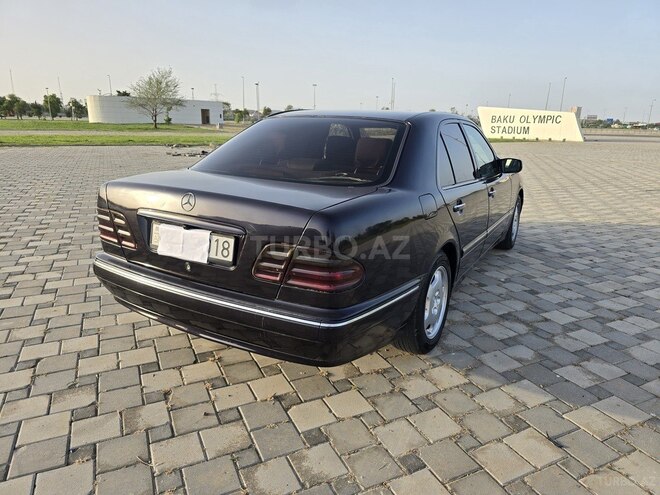 Mercedes E 220 d 2000, 359,000 km - 2.2 l - Bakı