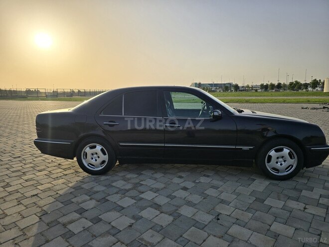 Mercedes E 220 d 2000, 359,000 km - 2.2 l - Bakı