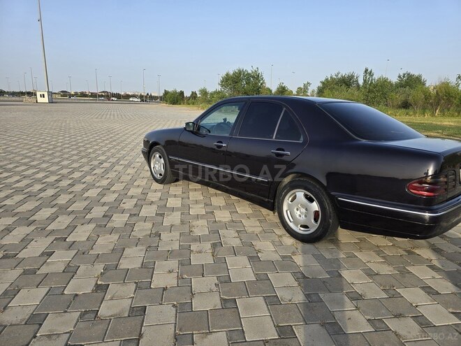Mercedes E 220 d 2000, 359,000 km - 2.2 l - Bakı