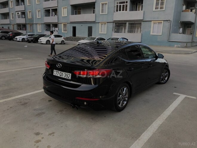 Hyundai Elantra 2018, 165,648 km - 2.0 л - Bakı