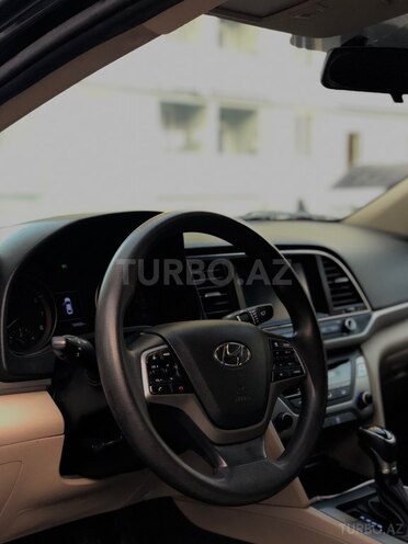 Hyundai Elantra 2018, 165,648 km - 2.0 л - Bakı