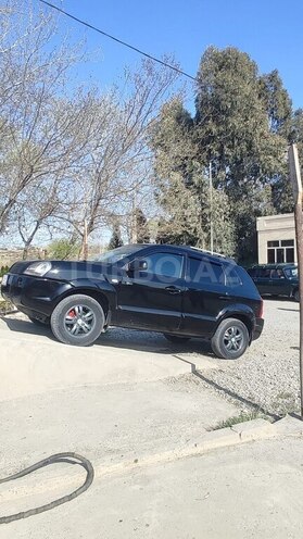 Hyundai Tucson 2007, 300,000 km - 2.0 l - Salyan