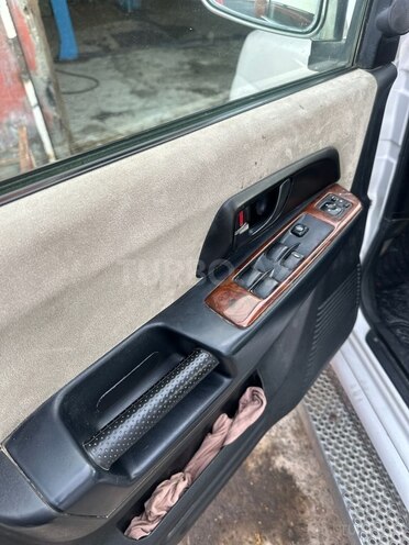 Mitsubishi Pajero io 2001, 300,000 km - 2.0 l - Bakı