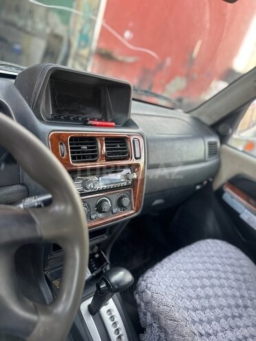 Mitsubishi Pajero io 2001, 300,000 km - 2.0 l - Bakı