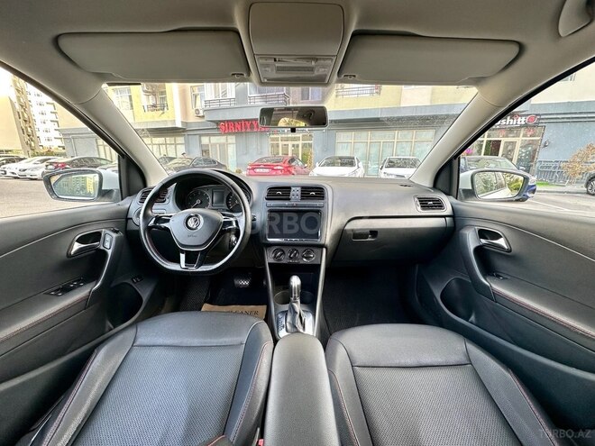 Volkswagen Polo 2018, 211,111 km - 1.6 л - Bakı