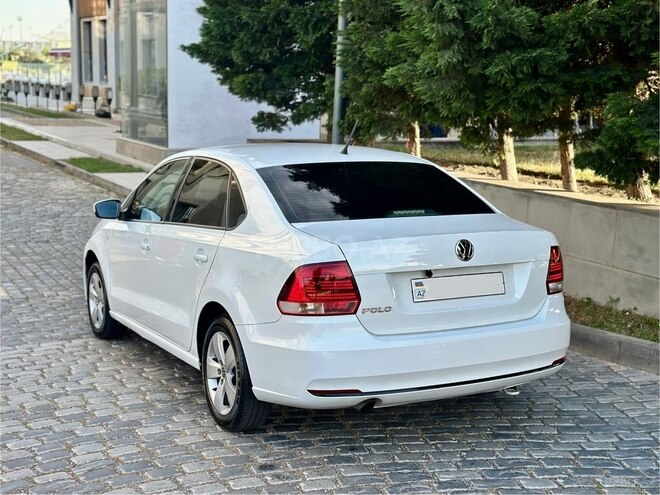 Volkswagen Polo 2018, 211,111 km - 1.6 л - Bakı