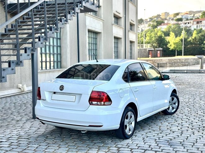 Volkswagen Polo 2018, 211,111 km - 1.6 л - Bakı