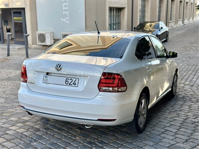 Volkswagen Polo 2018, 211,111 km - 1.6 л - Bakı
