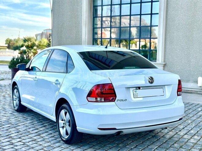 Volkswagen Polo 2018, 211,111 km - 1.6 л - Bakı