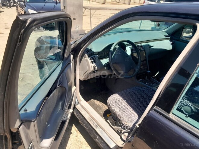 Mercedes E 240 2000, 378,000 km - 2.4 l - Bakı