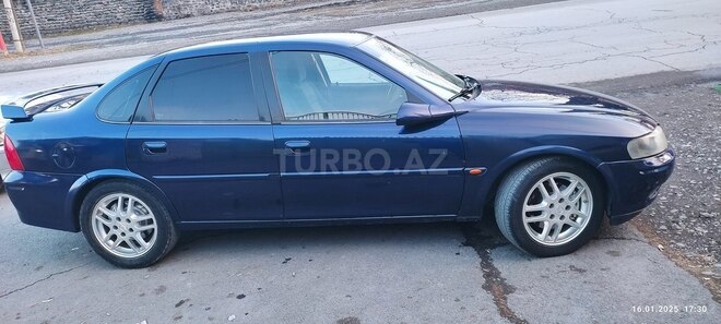 Opel Vectra 1999, 24,500 km - 2.0 l - Zaqatala