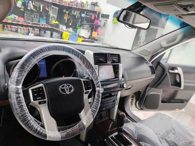Toyota Land Cruiser Prado 2010, 197,000 km - 4.0 л - Bakı