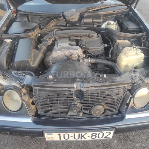 Mercedes E 230 1996, 433,800 km - 2.3 l - Bakı