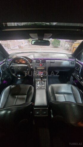 Mercedes E 320 2001, 197,000 km - 3.2 l - Bakı